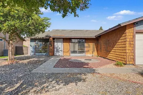 1140 Valley Spring Ln, Colton, CA 92324 photo 1