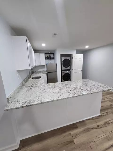 9437 Flowerden Ln #1ST, Manassas, VA 20110