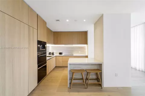 8701 Collins Ave, Miami Beach, FL 33154 photo 18