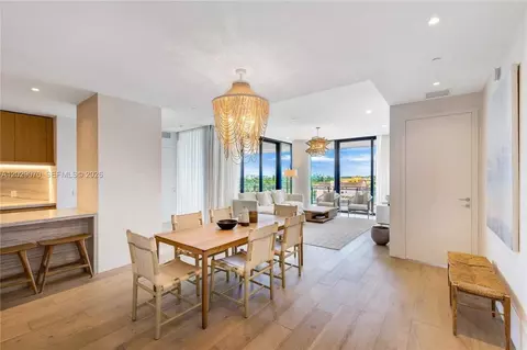 8701 Collins Ave, Miami Beach, FL 33154 photo 12