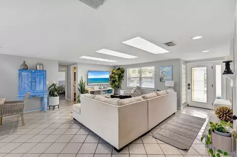 339 Avenida De Paradisio #1578371P, Siesta Key, FL 34242