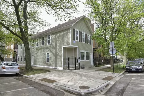 2101 W Fletcher St #CH1, Chicago, IL 60618