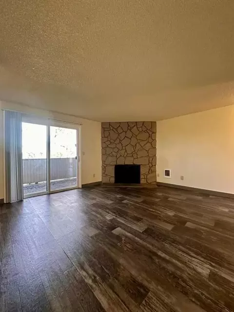 6685 SW Sagert St, Tualatin, OR 97062