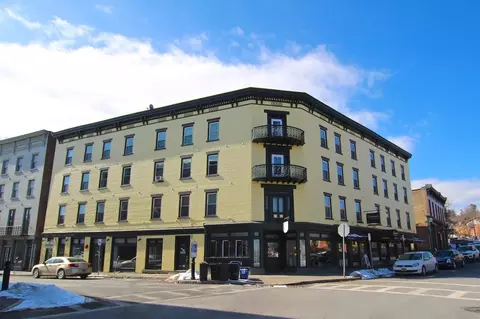 11 Broadway, Kingston, NY 12401