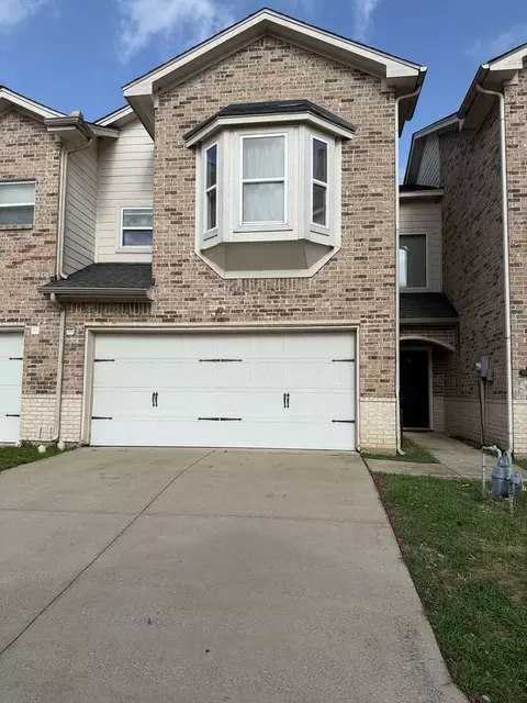 2802 Pasadena Ln, Arlington, TX 76015