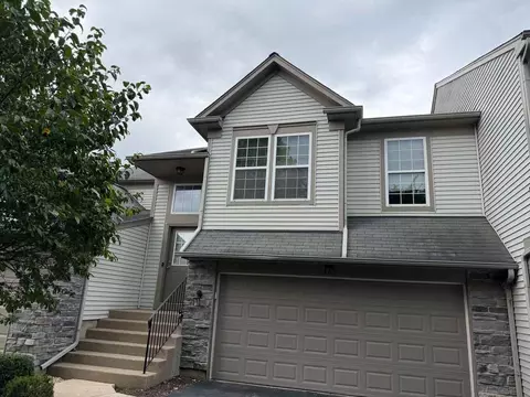 465 Metropolitan St, Aurora, IL 60502