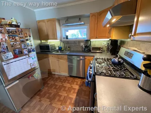 118 Otis St #3, Cambridge, MA 02141
