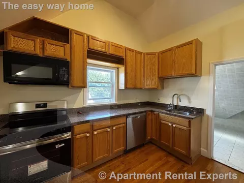 30 Hume Ave #3, Medford, MA 02155