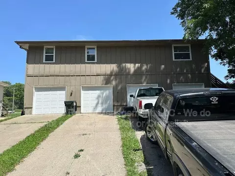 6333 N Wyandotte St, Gladstone, MO 64118