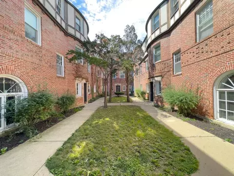 918 Green Bay Rd #2C, Winnetka, IL 60093