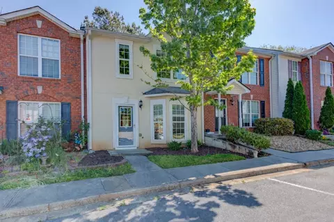 2776 Valley Green Dr, Gainesville, GA 30504