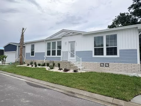 1646 Voyager Dr, Sarasota, FL 34234