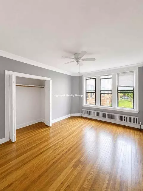 1375 W Estes Ave #1O, Chicago, IL 60626