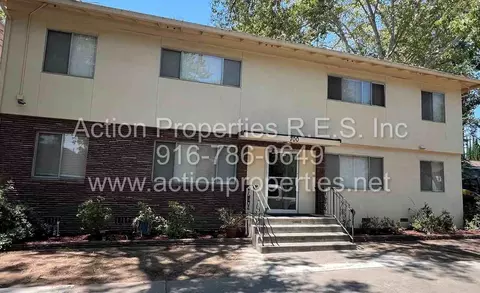 700 24th St, Sacramento, CA 95816