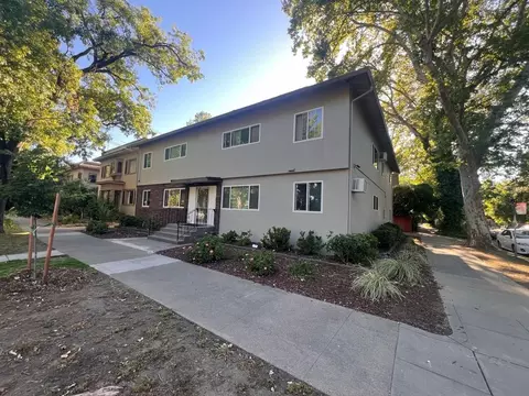 700 24th St, Sacramento, CA 95816