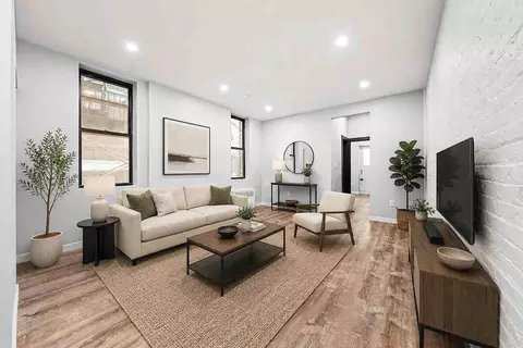 453 W 48th St #4B, New York, NY 10036