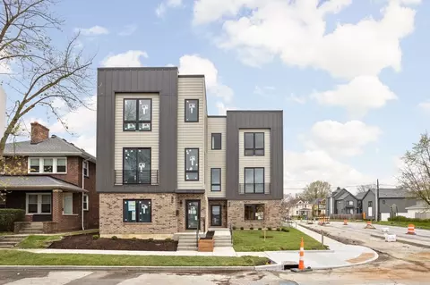 322 N Summit St #4, Indianapolis, IN 46201
