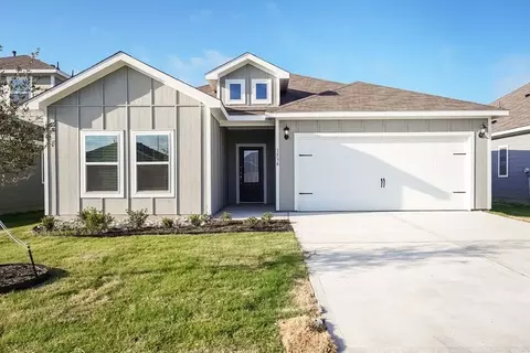 1536 Harvester Dr, Fort Worth, TX 76140