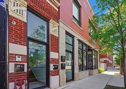 3048 N Milwaukee Ave #3050-2R, Chicago, IL 60618