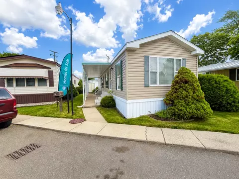 123 Terri Dr #123, Dearborn Heights, MI 48127