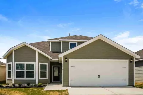 1540 Harvester Dr, Fort Worth, TX 76140