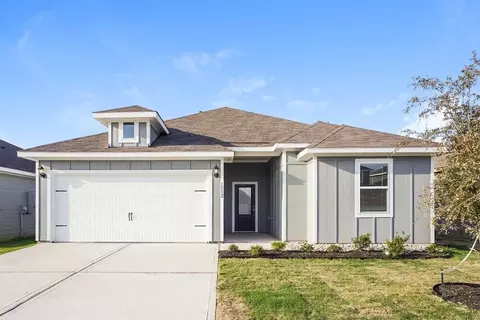 1532 Harvester Dr, Fort Worth, TX 76140