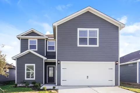 1545 Harvester Dr, Fort Worth, TX 76140