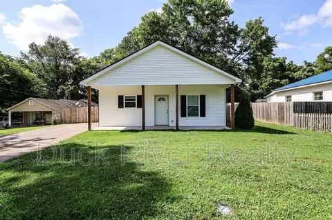 130 Westover Dr, Columbia, TN 38401