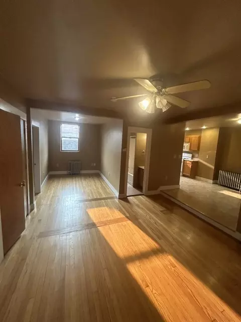 91 Broad St, Waterford, NY 12188