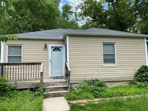 704 NE 45th Ter, Kansas City, MO 64116