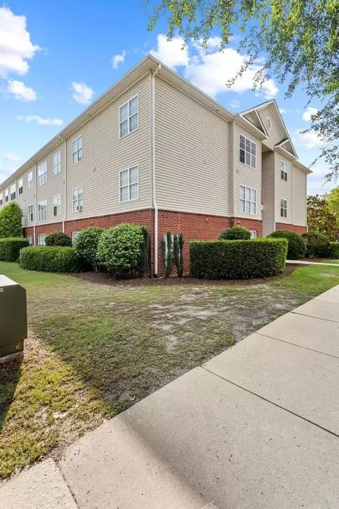 2820 Bloomfield Ln, Wilmington, NC 28412