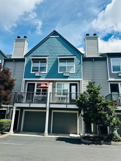 1712 SE Halyard Ln, Vancouver, WA 98661