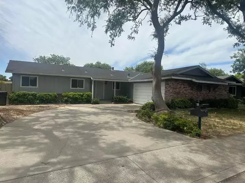 1229 Eastridge Dr, Modesto, CA 95355