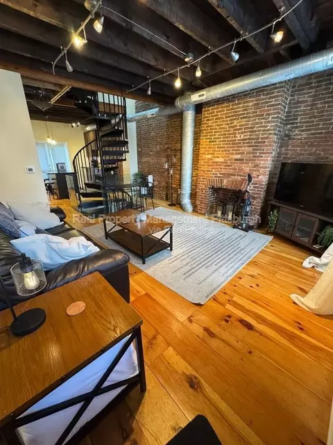 47 Van Braam St, Pittsburgh, PA 15219