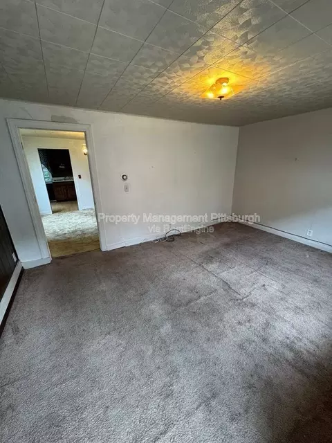 2812 Edwards Way, Pittsburgh, PA 15203