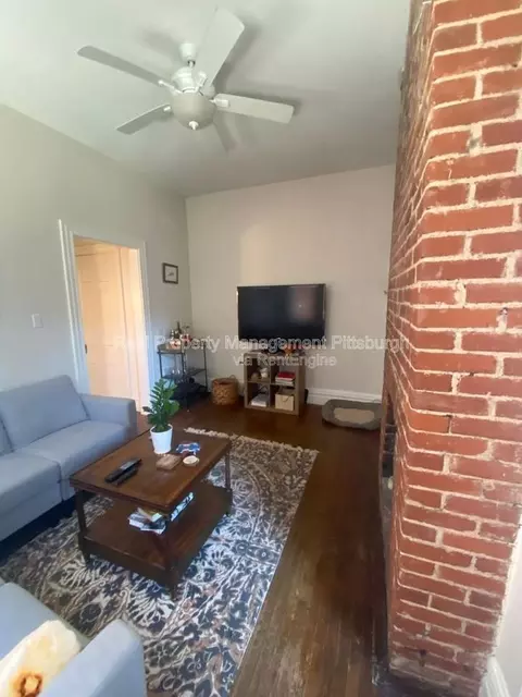 207 S Millvale Ave #1, Pittsburgh, PA 15224