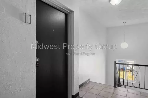 2507 S Big Bend Blvd #11, Maplewood, MO 63143