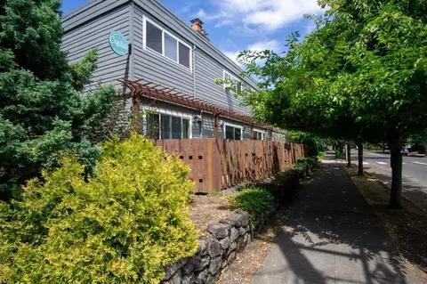 1625 SE Bidwell St #8, Portland, OR 97202