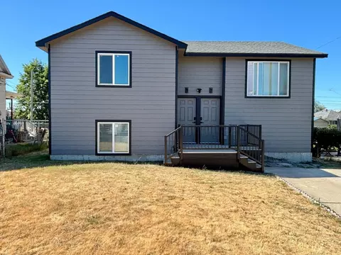 2406 Empire Ave #B, Spokane, WA 99207