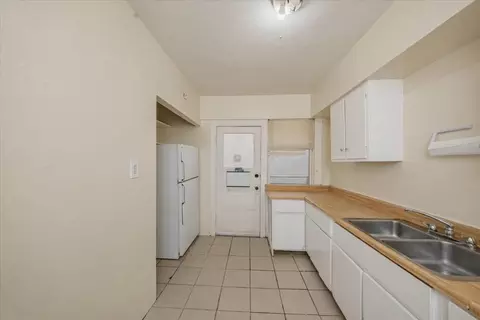 6719 N Oshkosh Ave #1, Chicago, IL 60631