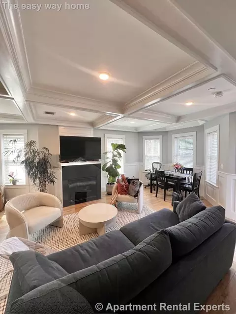 81 Conwell Ave #3, Somerville, MA 02144