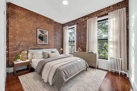 7 Carmine St #18, New York, NY 10014