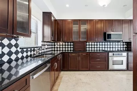 1640 Presidential Way, West Palm Beach, FL 33401