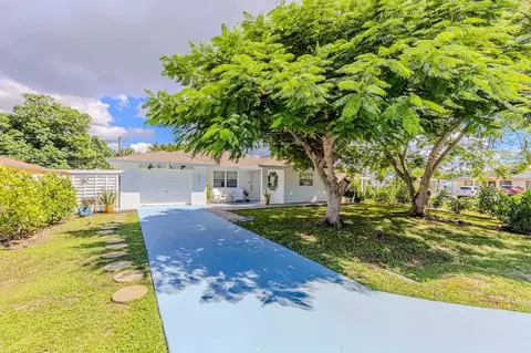 3511 Caloosa St, Naples, FL 34112