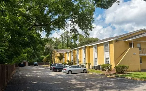 2401 Jammes Rd, Jacksonville, FL 32210