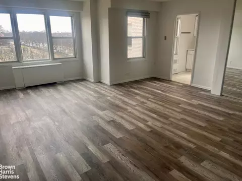1170 Ocean Pkwy #5L, Brooklyn, NY 11230