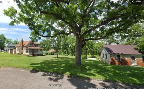 635 Market St E, Wabasha, MN 55981