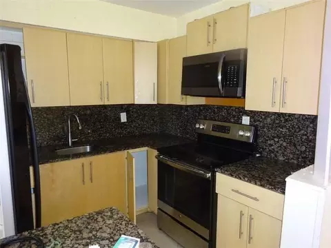 740 Evanston Cir, Fort Lauderdale, FL 33312