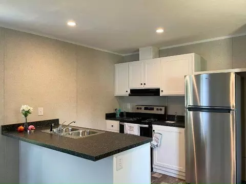 8776 Turkey Ridge Rd, Breinigsville, PA 18031