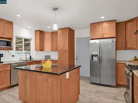 1331 Pear Dr, Concord, CA 94518 photo 14